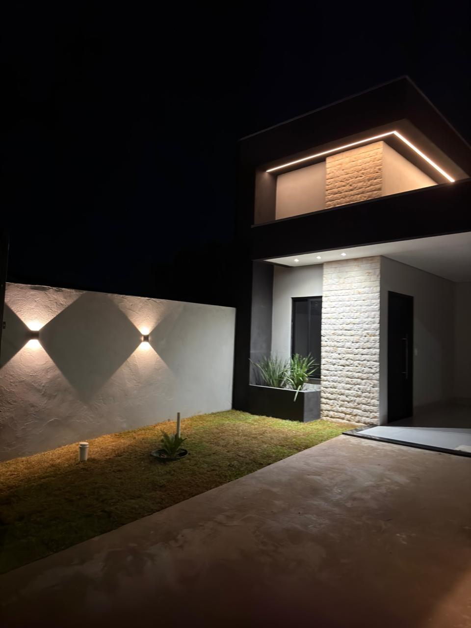 Casa no Jardim Gramado (Via Pública)